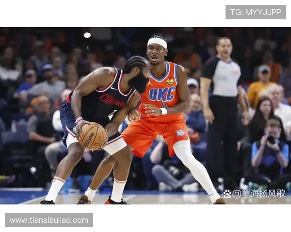 小卡:对手通过我们的失误反超 我们必须提升表现争取反击 小卡:对手通过我们的失误反超 我们必须提升表现争取反击